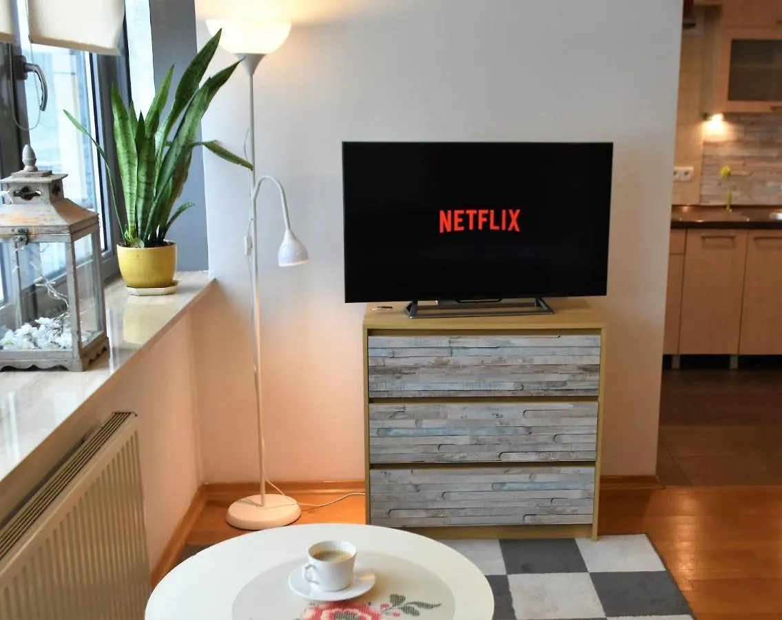 شقة وارسو  في Apartament Ken49 0*,